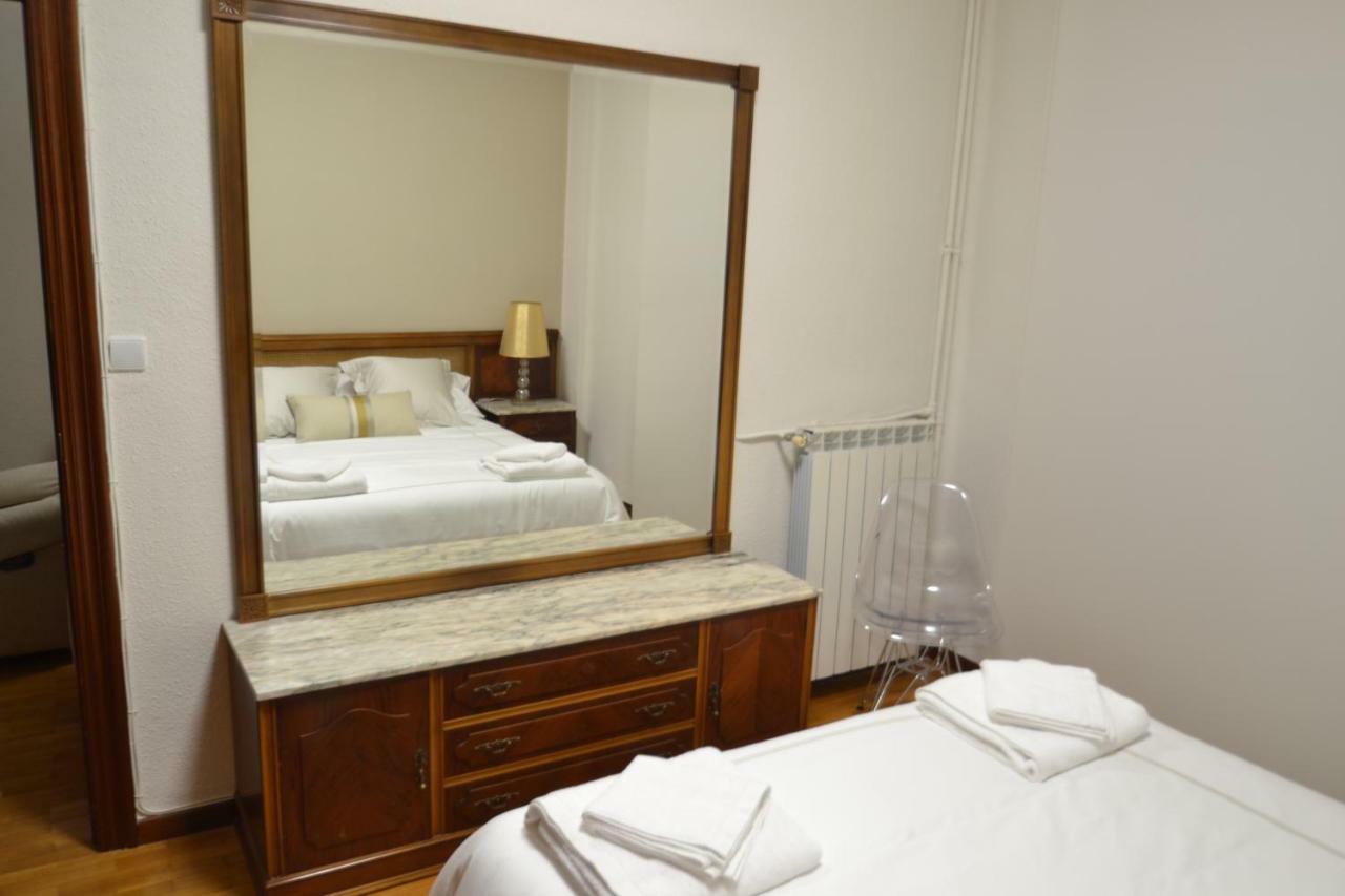 Jv40 Turismo Apartment Logrono Luaran gambar