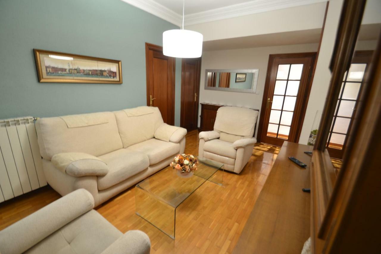 Jv40 Turismo Apartment Logrono Luaran gambar
