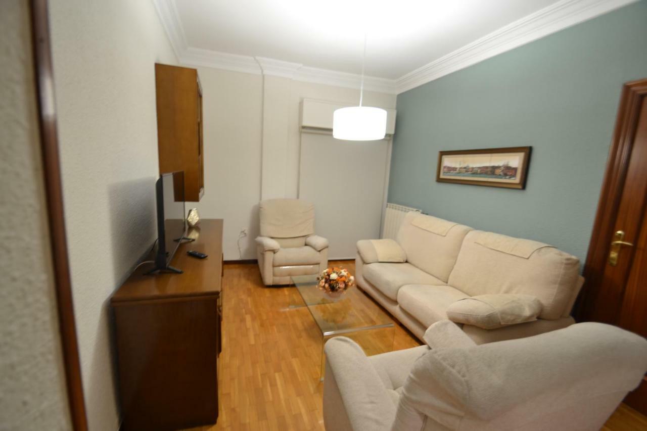 Jv40 Turismo Apartment Logrono Luaran gambar