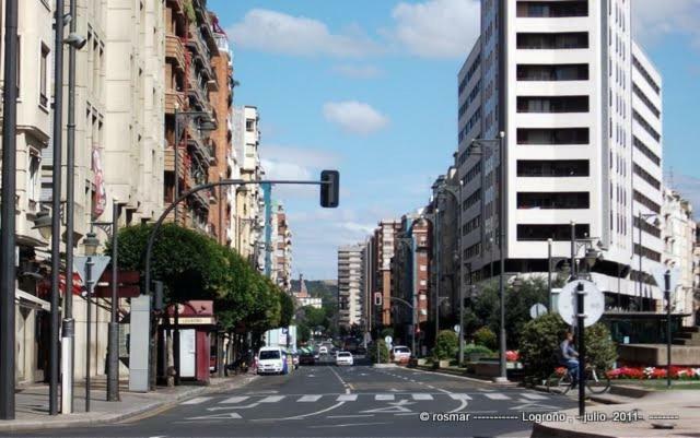 Jv40 Turismo Apartment Logrono Luaran gambar
