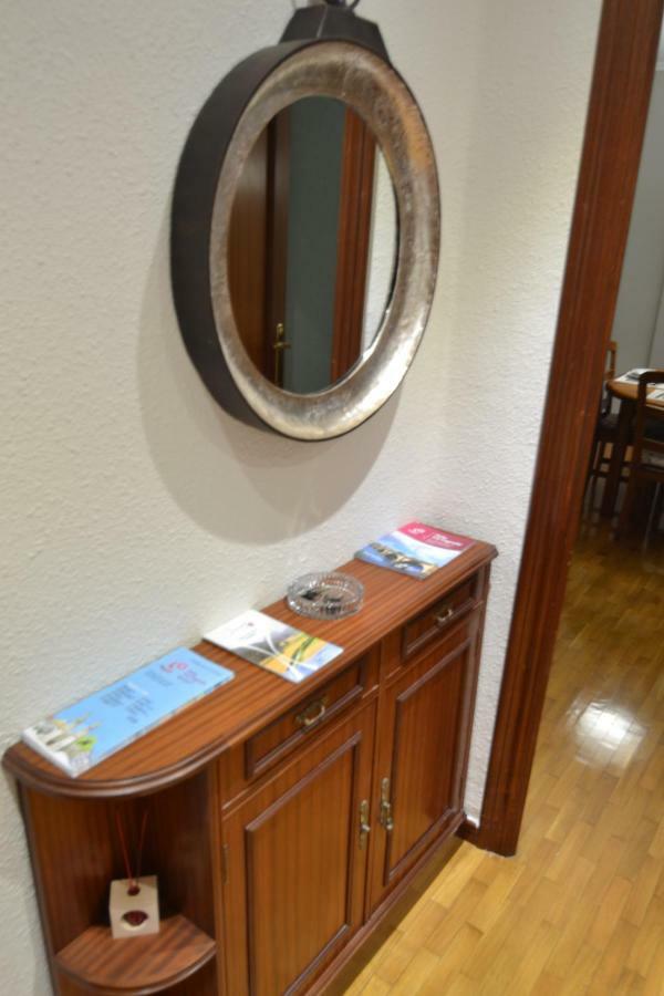 Jv40 Turismo Apartment Logrono Luaran gambar